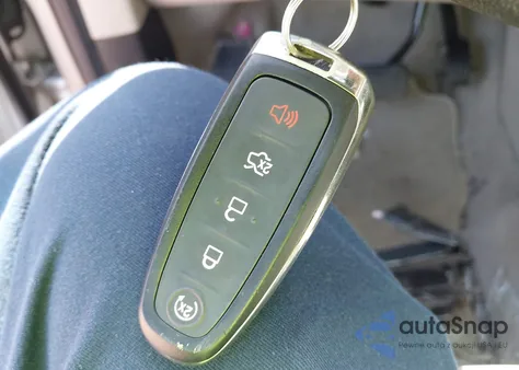 2016 Ford Escape Titanium из США, поврежденный, VIN 1FMCU0J96GUA70101